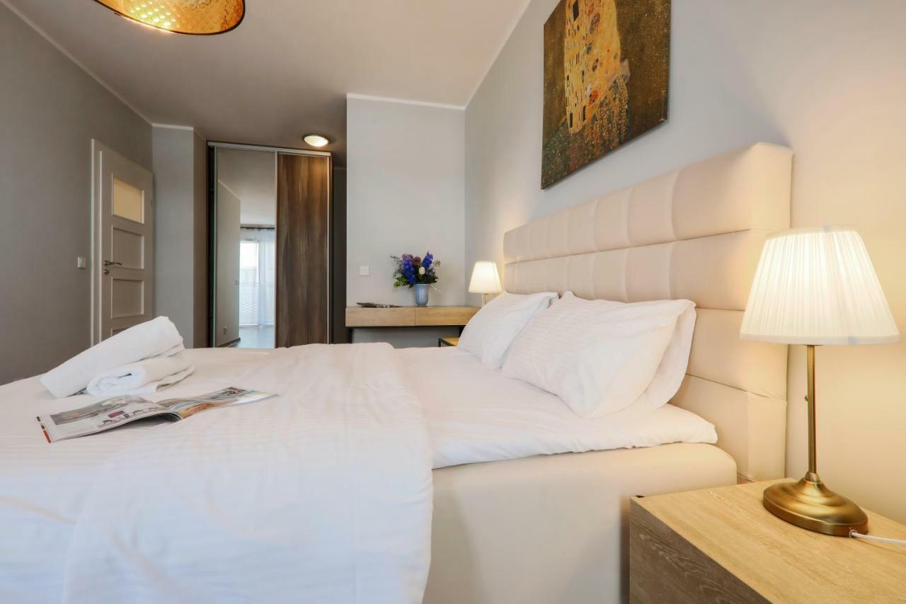 ורוצלב Aparthotel Tower מראה חיצוני תמונה